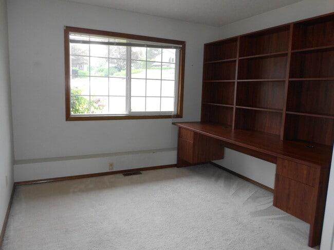 Building Photo - * Room to Roam at Hidden Springs in West L...