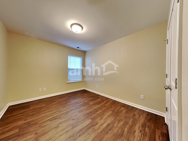 Building Photo - 317 Drayton Place Dr