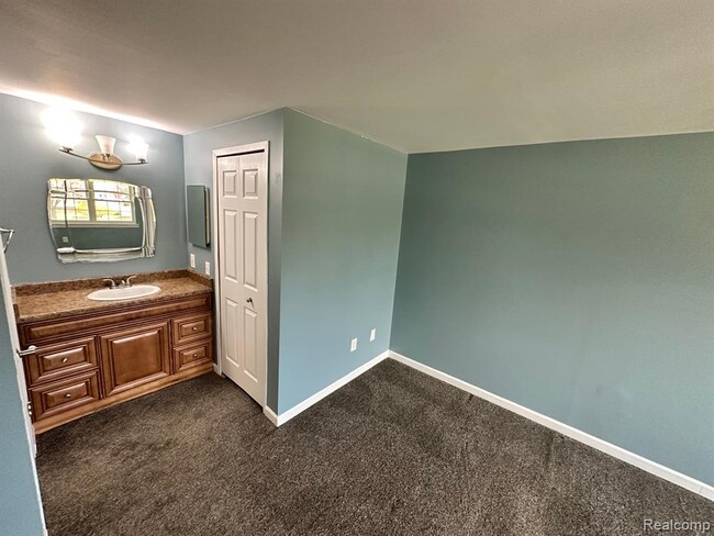 Building Photo - 20828 W Glen Haven Cir