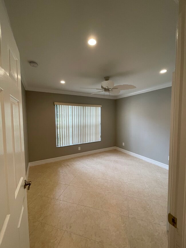 Building Photo - 1583 Windamere Ln