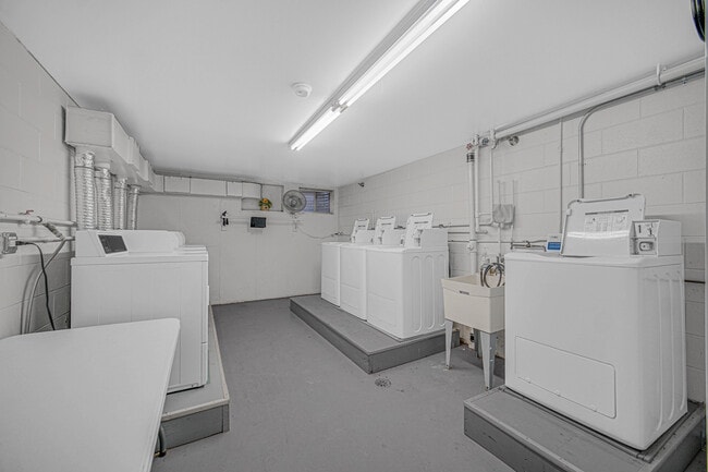 Building Photo - 4731 St Joseph Creek Rd