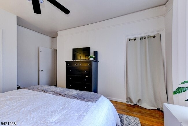 Building Photo - 11 Sterling Pkwy