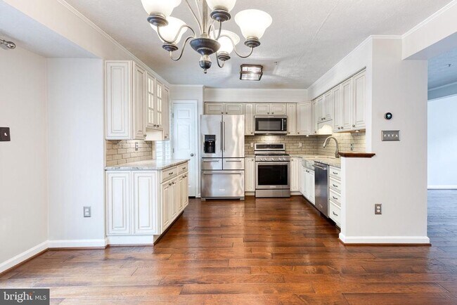 Building Photo - 712 Pine Drift Dr