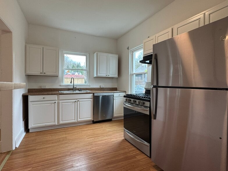 Building Photo - 21 Howard St