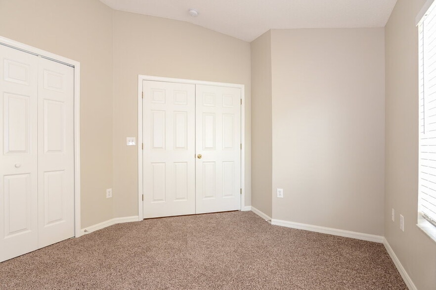 Building Photo - 12926 Fieldmoor Ct
