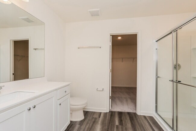 Building Photo - 435 Knightsbridge Ln