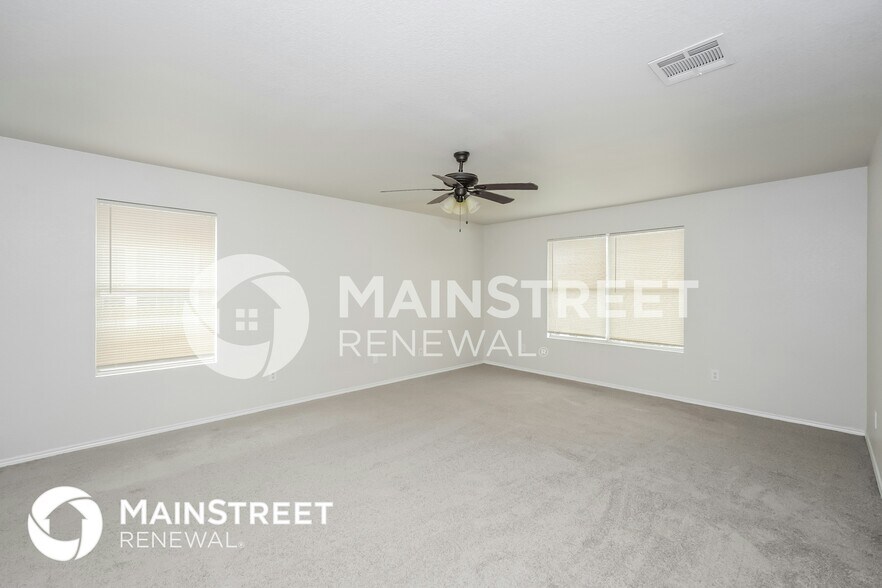 Building Photo - 8641 Hawkview Dr