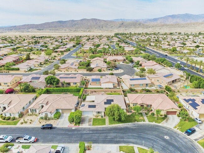Building Photo - 82950 Vincent Dr