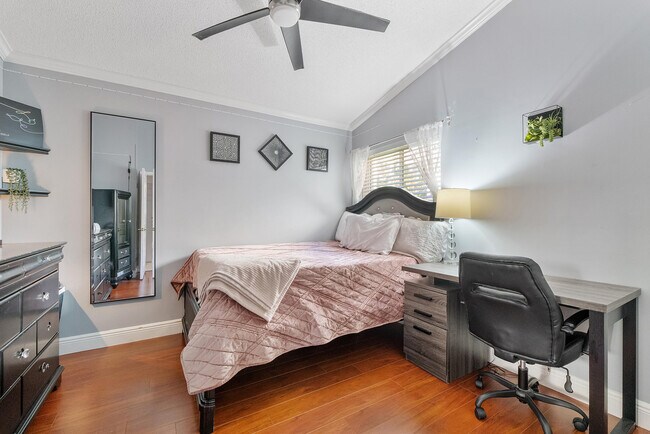 Building Photo - 5029 Heron Pl