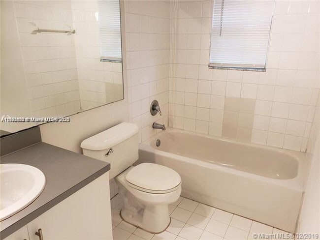 Building Photo - 777 SW 111th Way