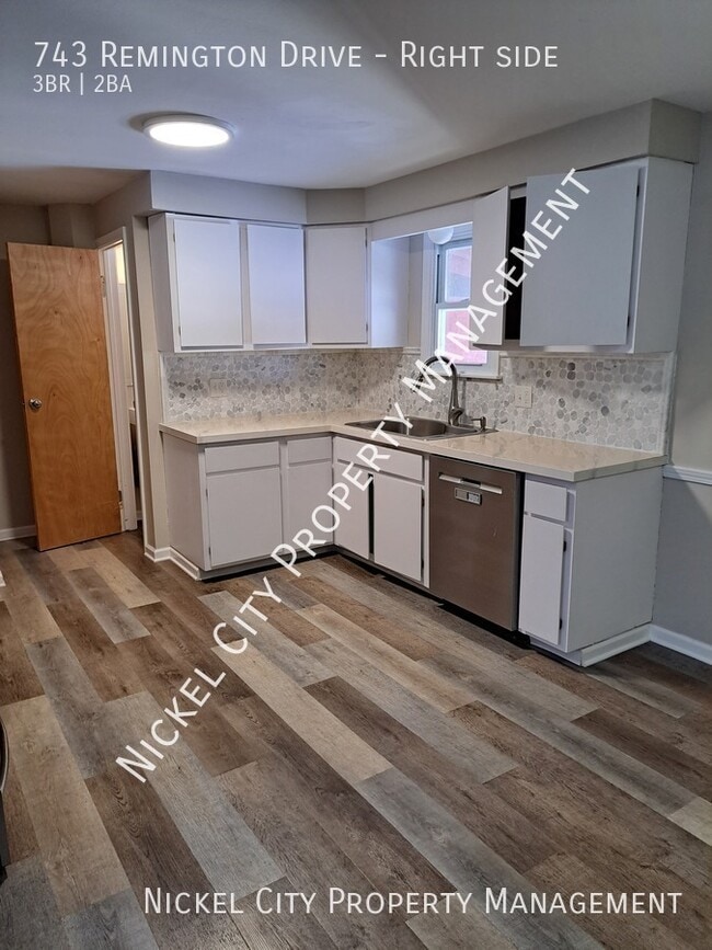 Building Photo - 743 Remington Dr