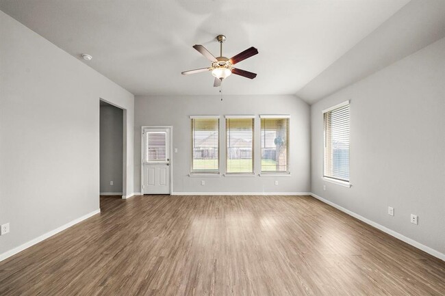 Building Photo - 27966 Rocky Heights Dr
