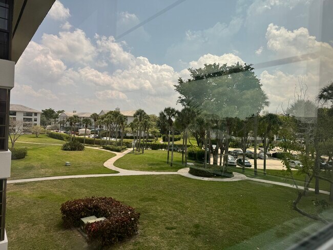 Building Photo - 3636 Whitehall Dr