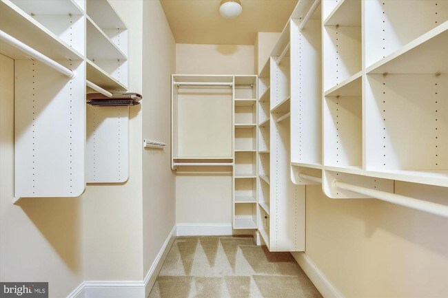 Building Photo - 2009 Mayfair McLean Ct