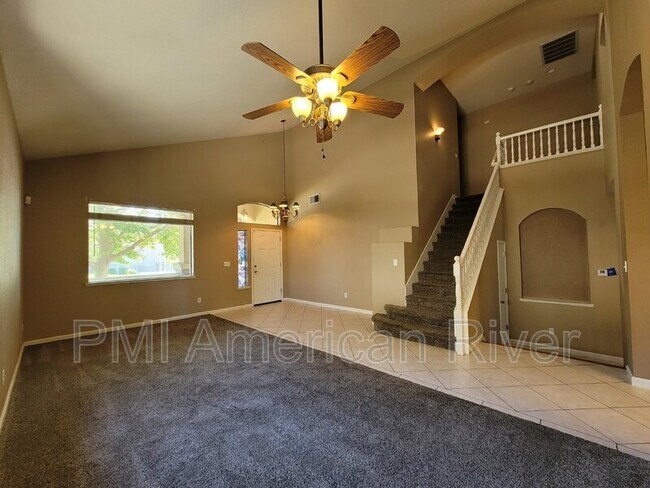 Building Photo - 998 Bay Shore Dr