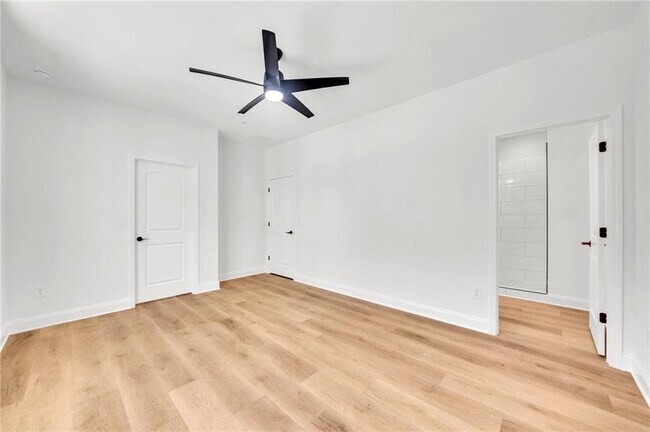 Building Photo - 207 Riverstone Commons Cir