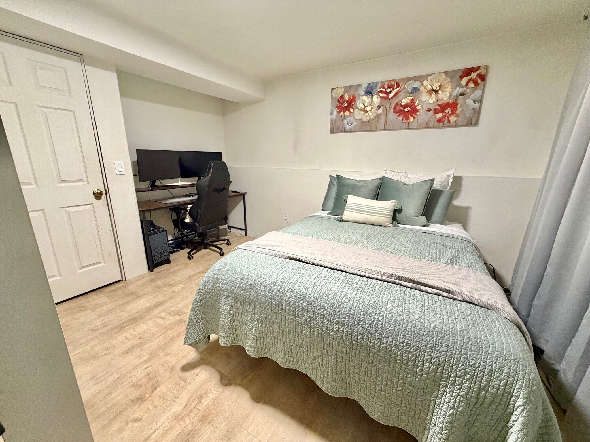 Building Photo - 2028 N Havichur Loop