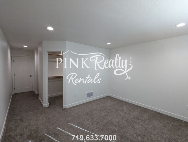 Building Photo - 284 W Kyle Dr