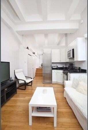 Building Photo - 12 Stoneholm St