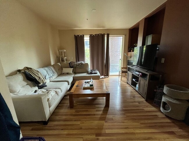 Building Photo - Fantastic Condo in Central Fort Collins