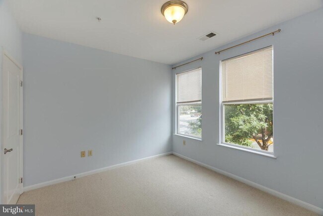 Building Photo - 2665 Prosperity Ave