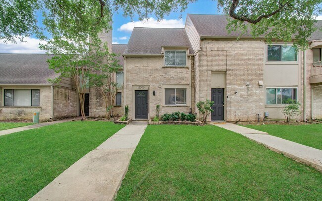 Building Photo - 15309 Kingfield Dr