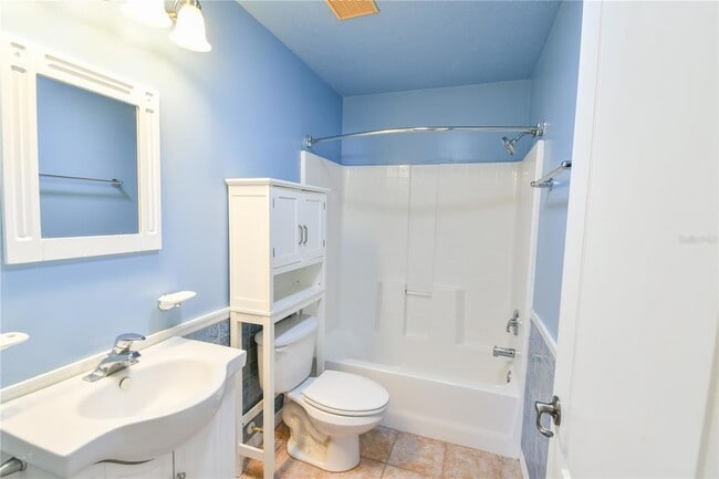 Building Photo - 2731 Verde Terrace