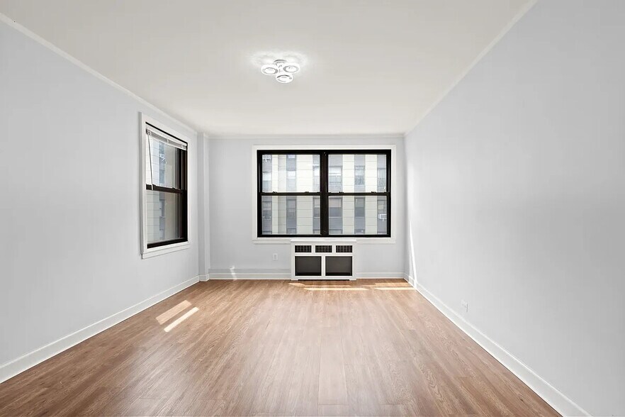 Building Photo - 9834 63rd Dr