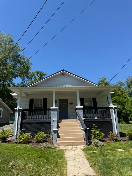 Building Photo - 1107 Miller St