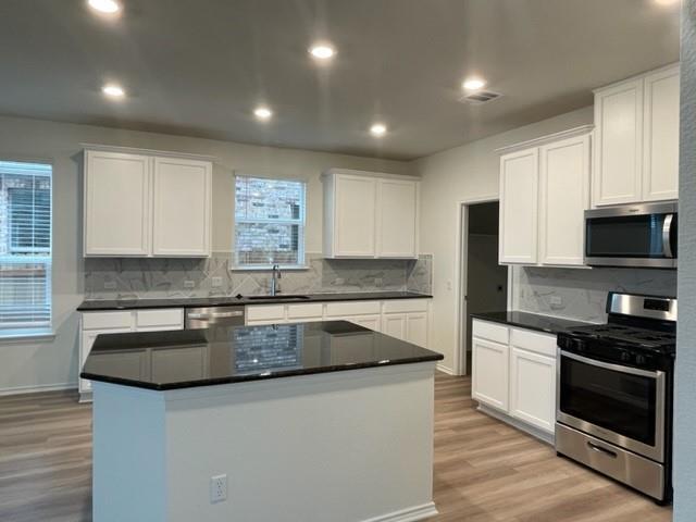 Building Photo - 4519 Avellino Dr