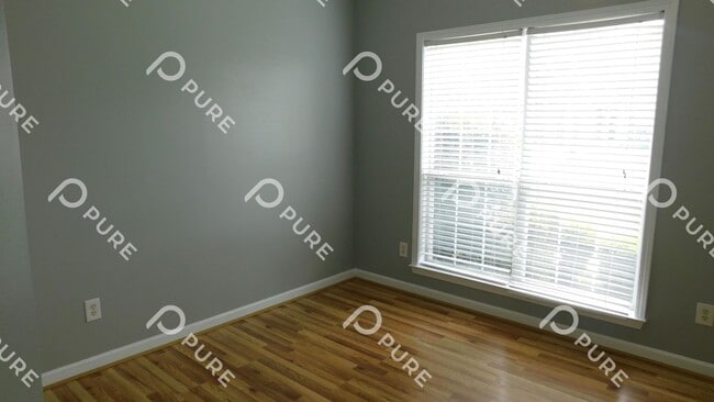 Building Photo - 632 Forest Lakes Dr