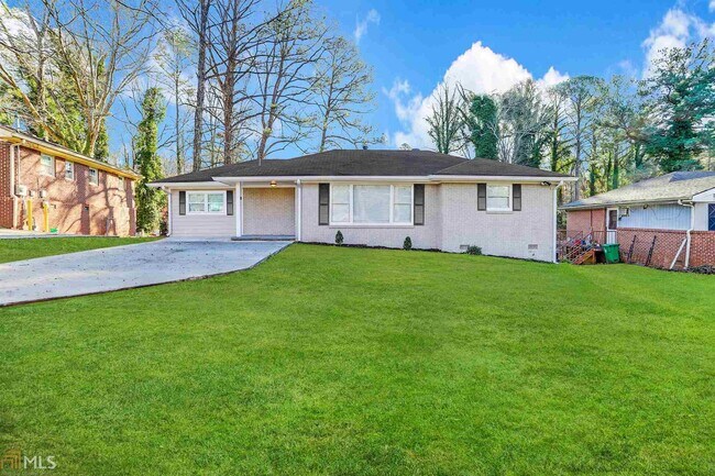 Building Photo - 2188 Glendale Dr