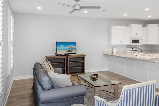 Building Photo - 905 Wayne St