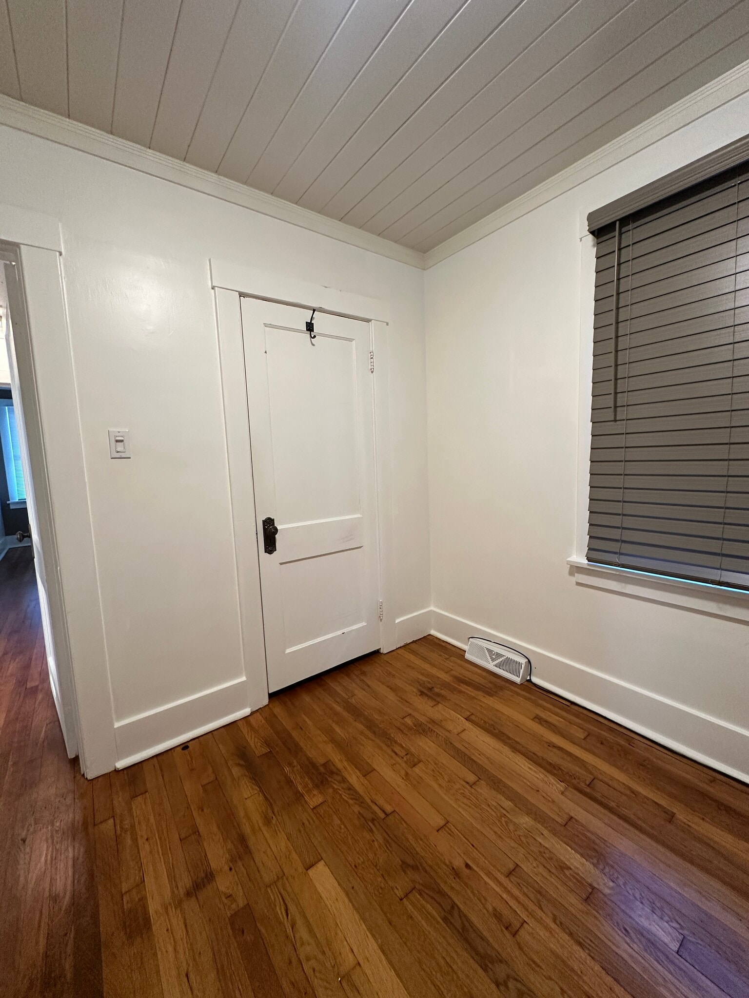 Building Photo - 3342 Bookman Ave