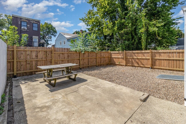 Building Photo - 1026 Orchard St