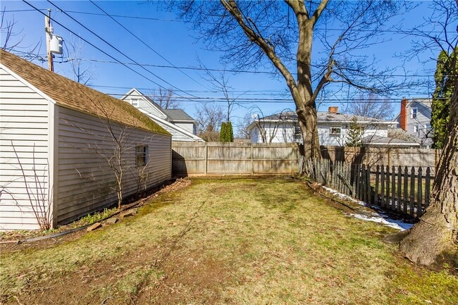 Building Photo - 270 Ashbourne Rd