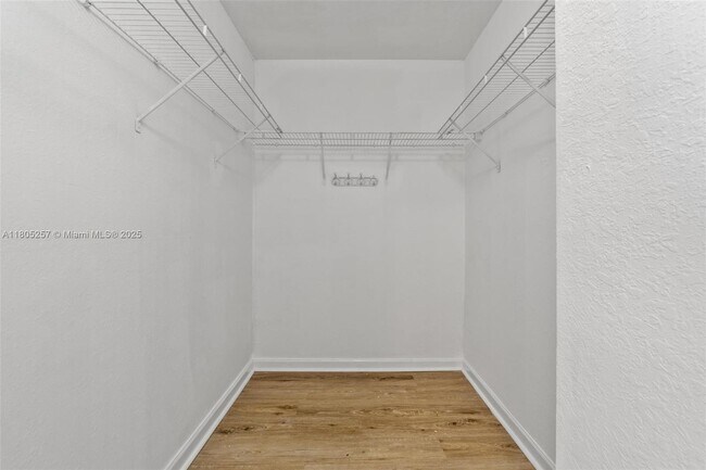Building Photo - 1458 SE 24th Ct