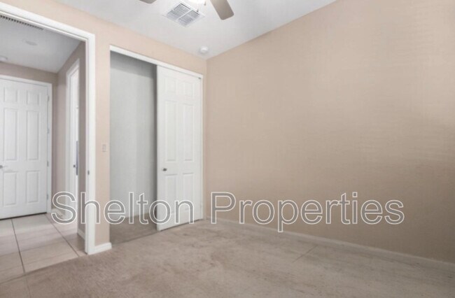 Building Photo - 15062 W Portland St