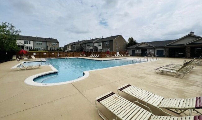 Building Photo - 3-Bed Townhome in Brier Creek