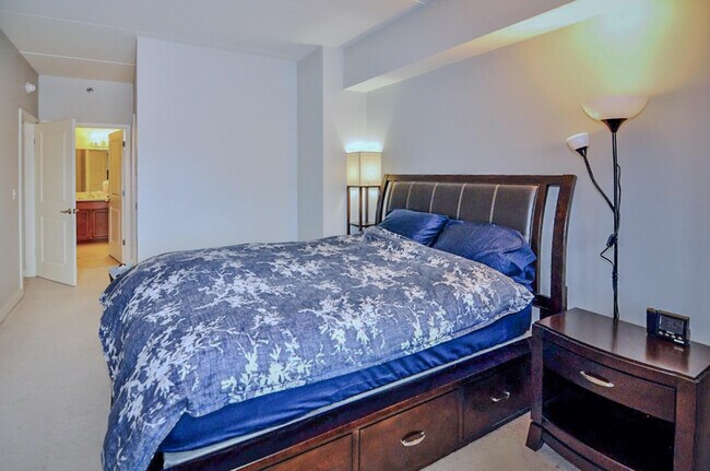 Building Photo - 111 N Ashley St