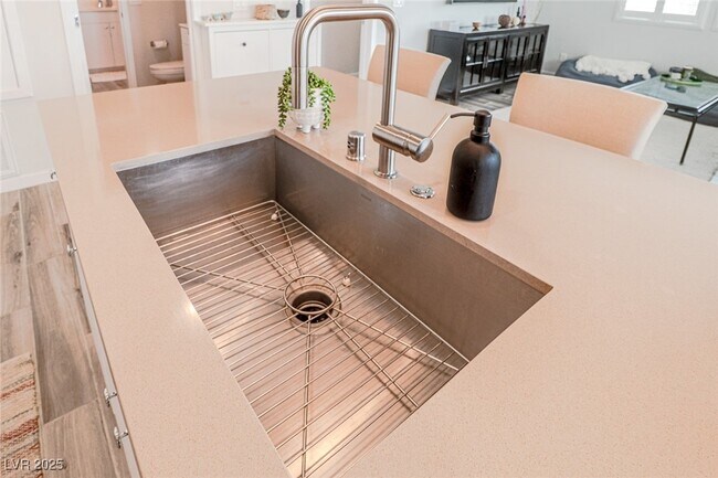 Building Photo - 11290 Hidden Peak Ave