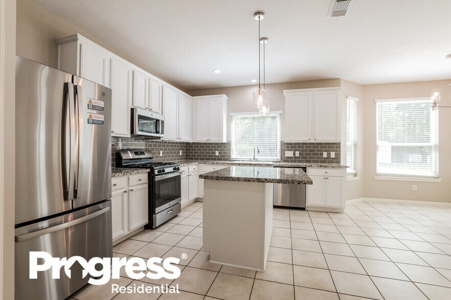 Building Photo - 14518 Southern Magnolia Cir