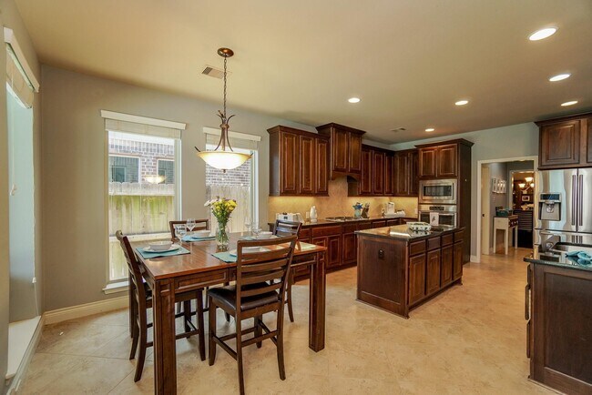 Building Photo - 27119 Ashley Hills Ct