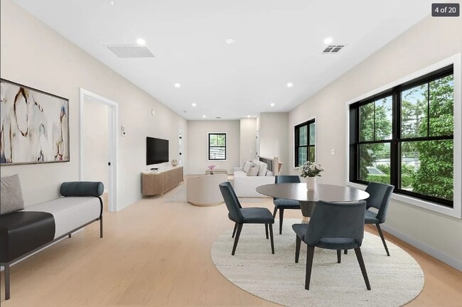 Building Photo - 165 Jefferson Ave