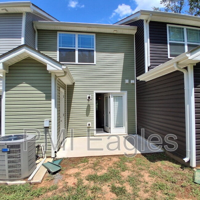Building Photo - 150 Davis Rdg Ln