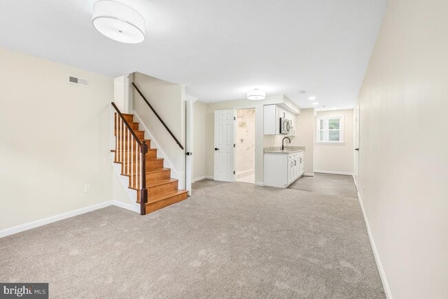 Building Photo - 1203 Brantford Ave