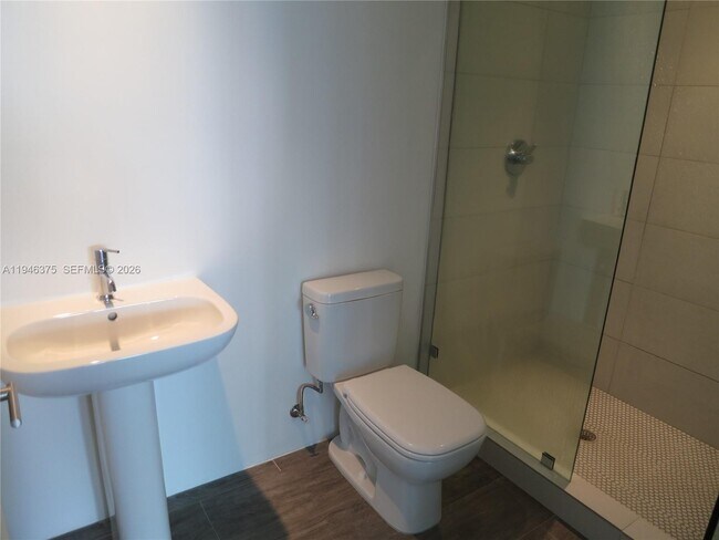 Building Photo - 2900 NE 7th Ave