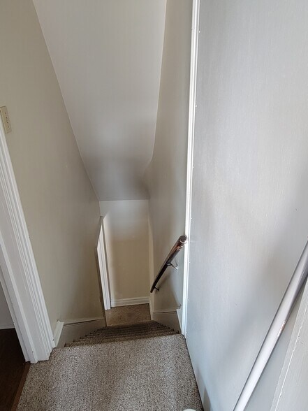 stairwel - 353 Main St