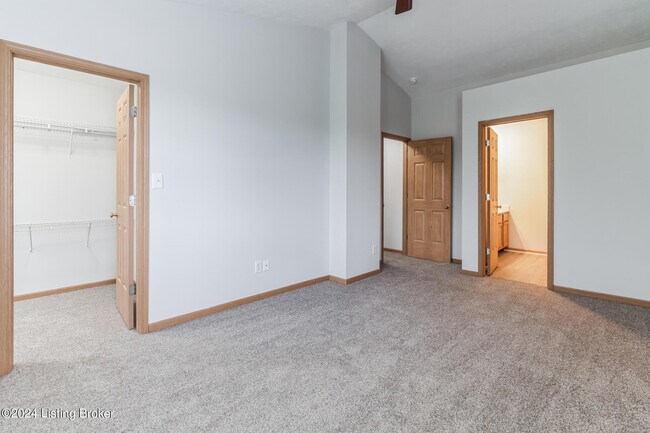 Building Photo - 10102 Winding River Way