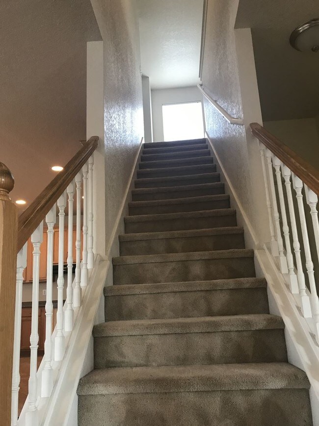 Building Photo - 211 Verde Oak